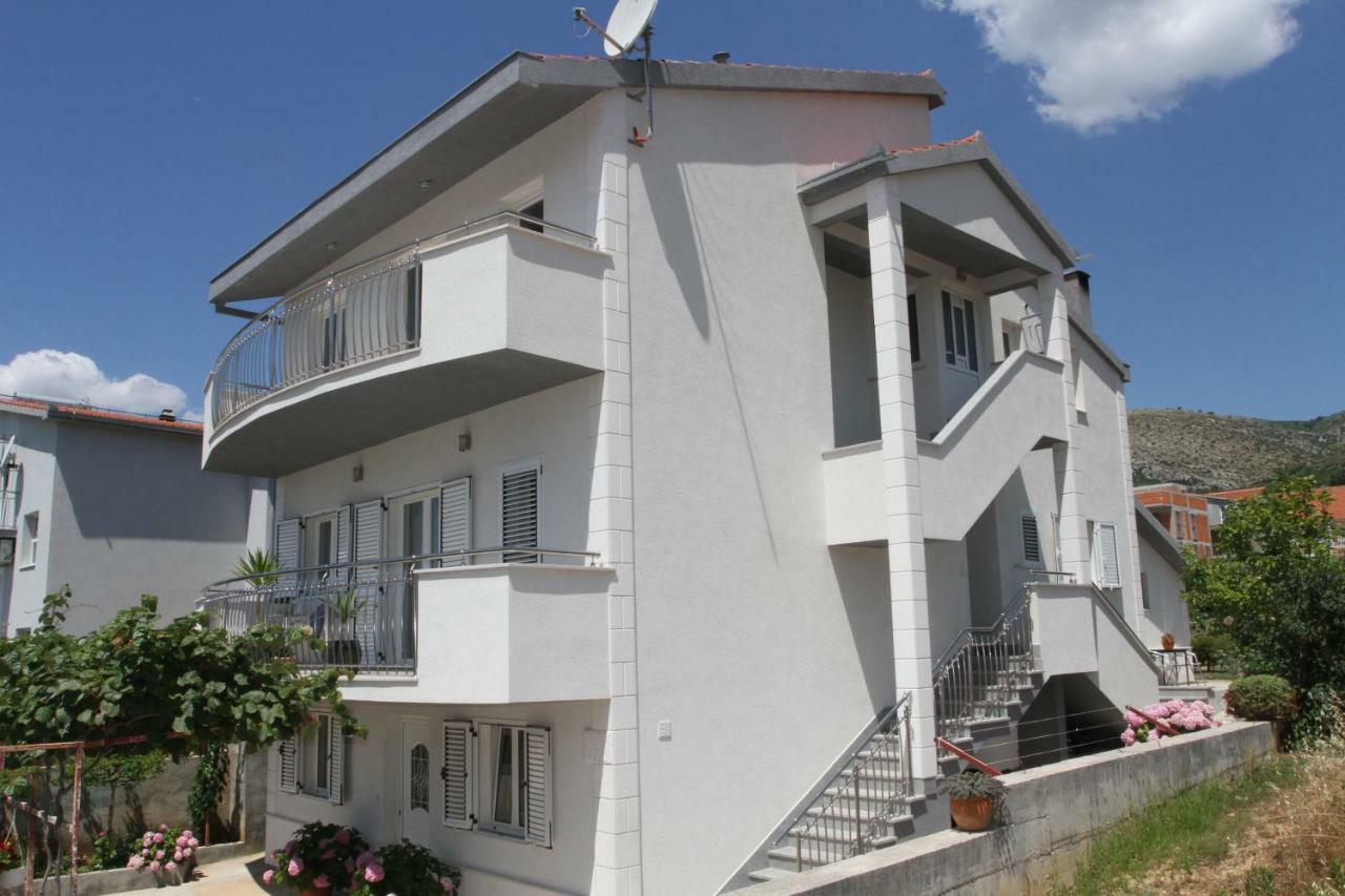 Apartman Karic Trogir Luaran gambar